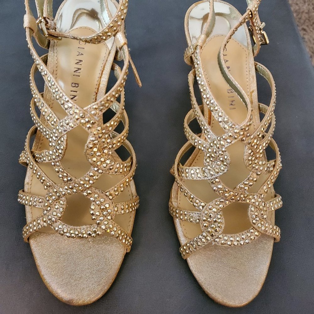 Gianni Bini Gold Strappy Embellished Sandals Sz 6